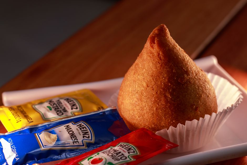 How Do I Choose Filling, Portable Snacks That Are Safe to Keep?