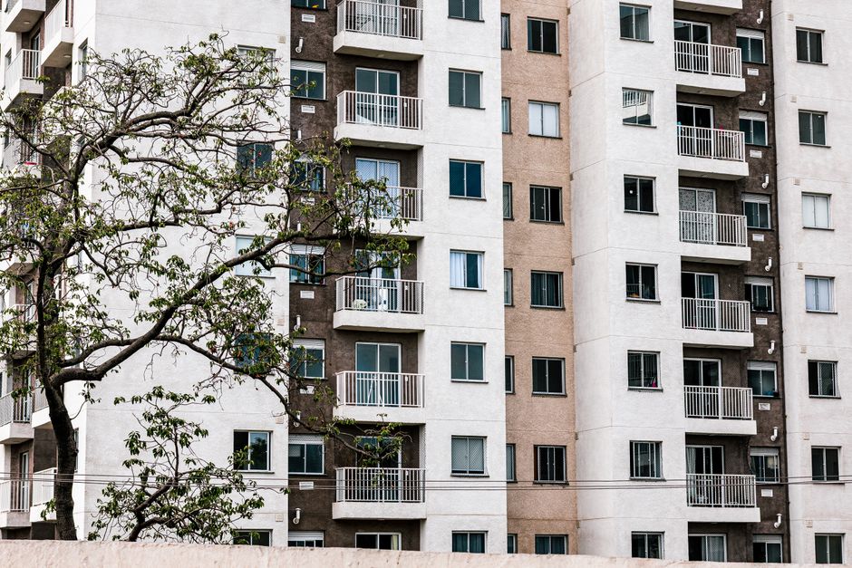 Is a Higher-Rent Apartment Near Work Actually Cheaper?