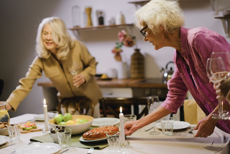What Is a Senior-Friendly Meal System for Living Alone?