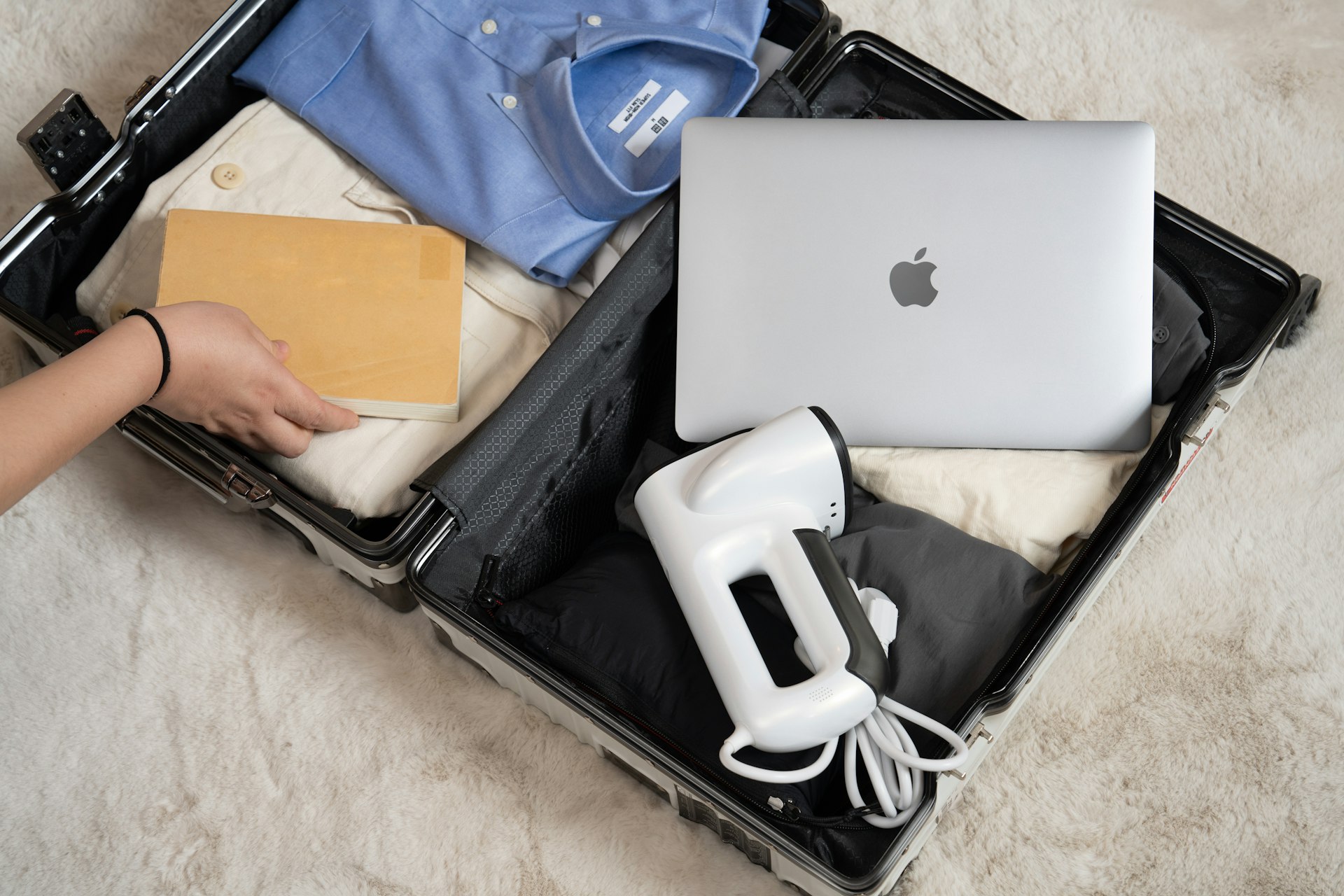 Essential Space Saving Packing Strategies for Smart Travelers