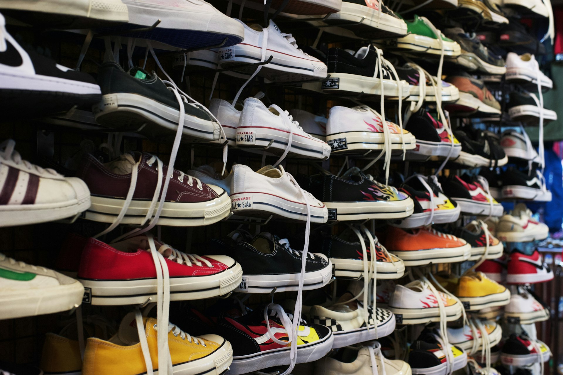 How to Access Premium Lifestyle Sneakers: Your Guide to Verified Retailers and Expert Shopping Strategies