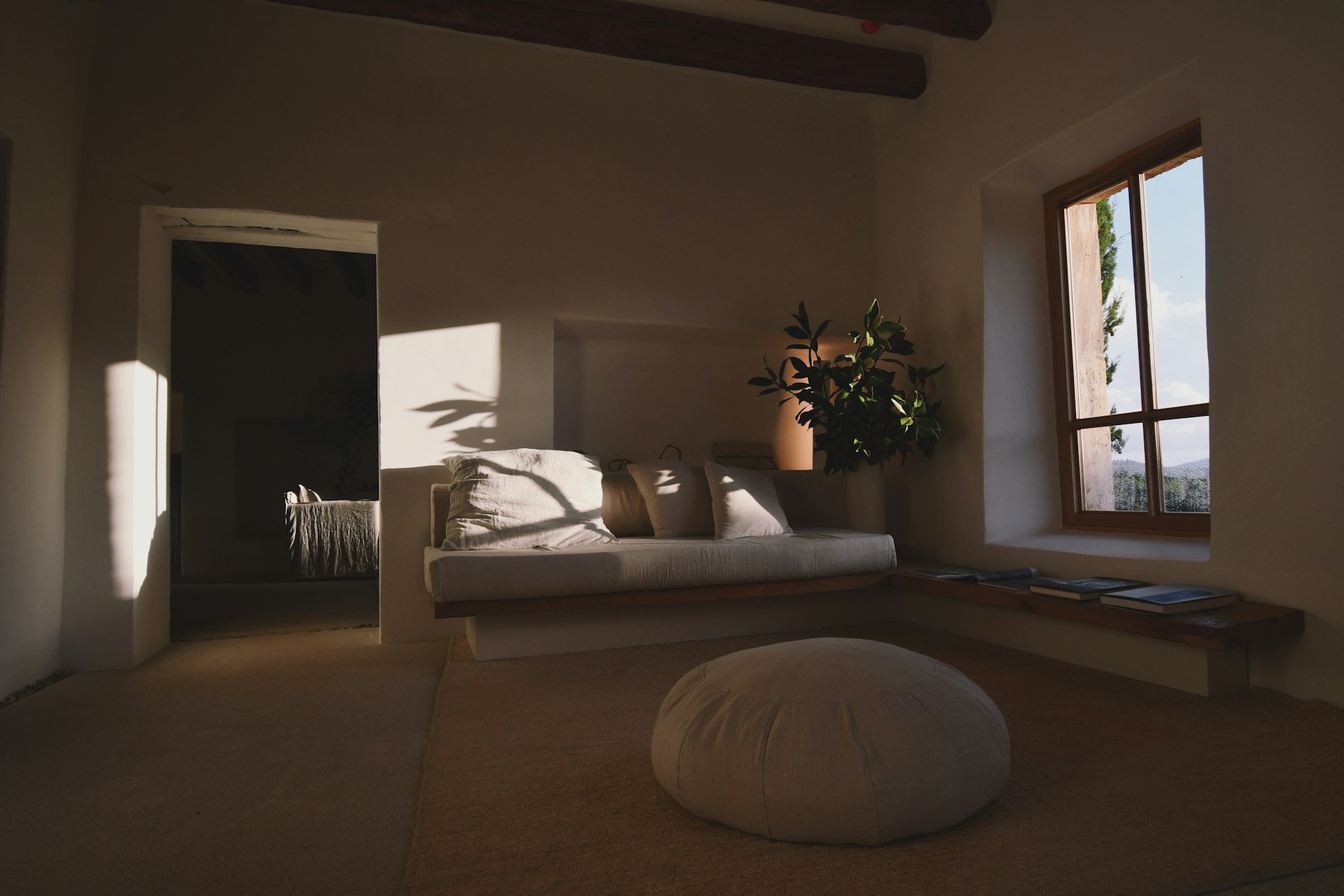 Blending Timeless Rural Charm with Minimalist Modern Living